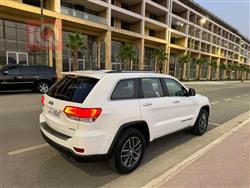 جیپ گراند شیرۆکی